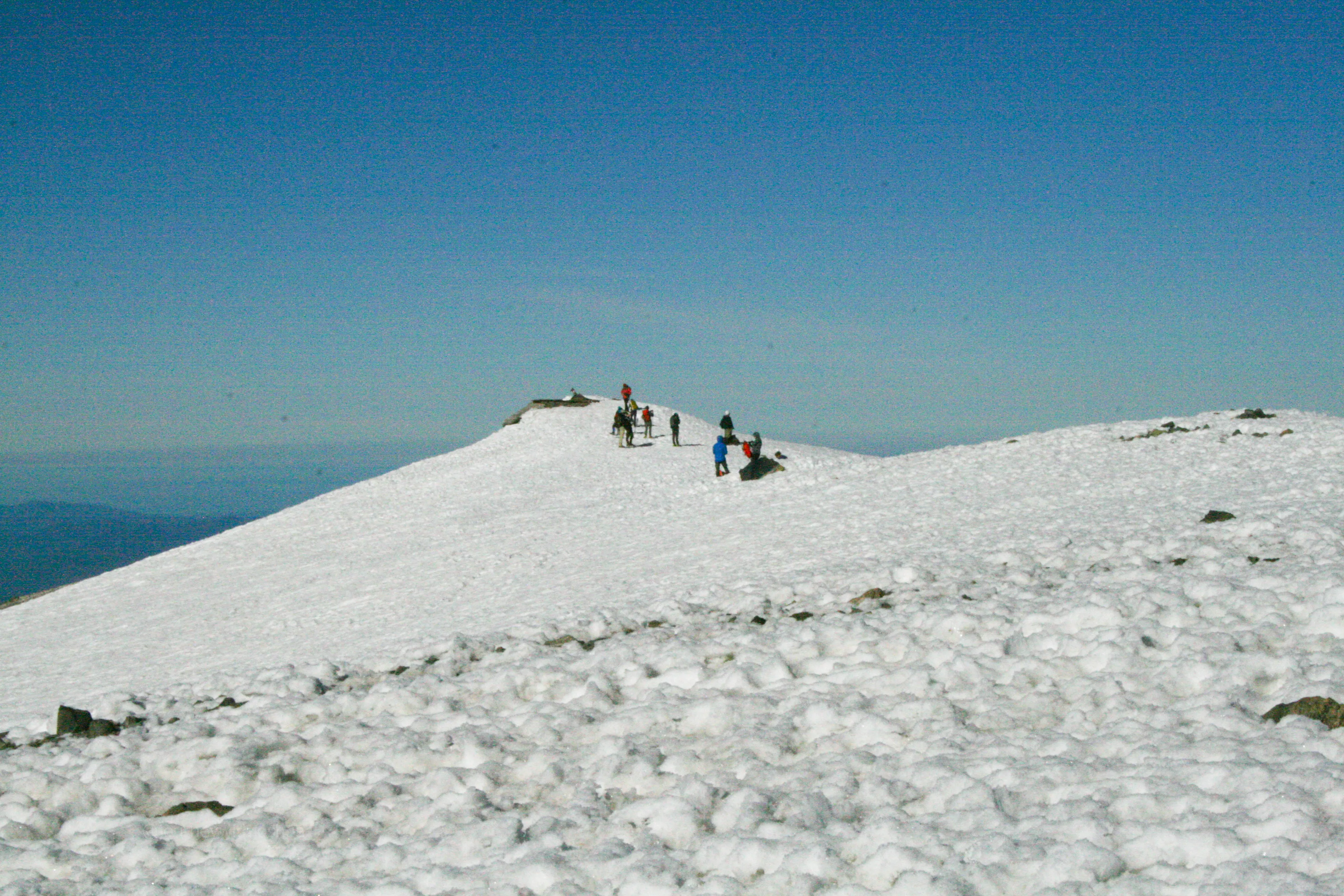 Swapped perspective, now right next to the climbers at the top