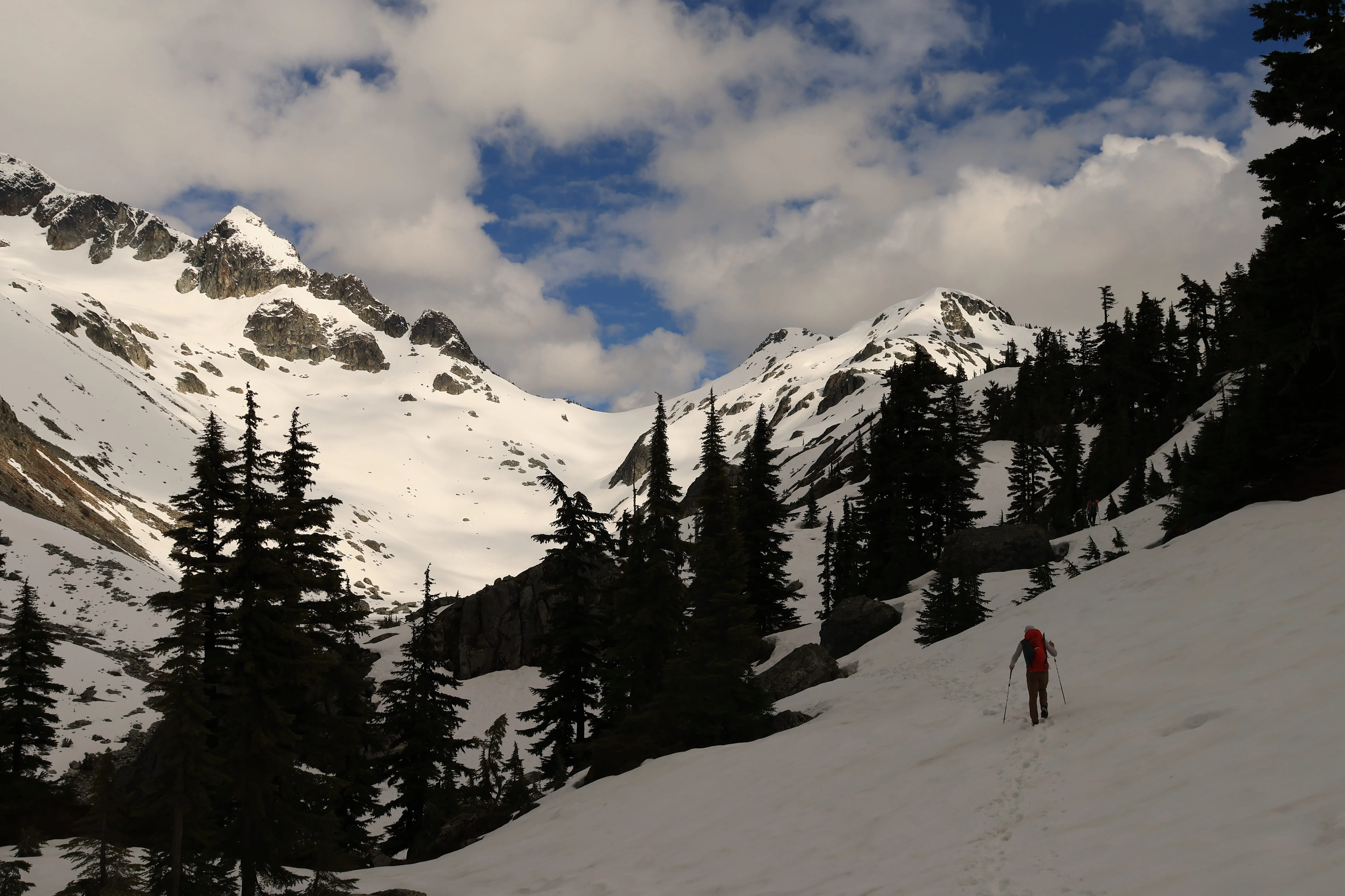 Nearing Darling Lake on the ascent