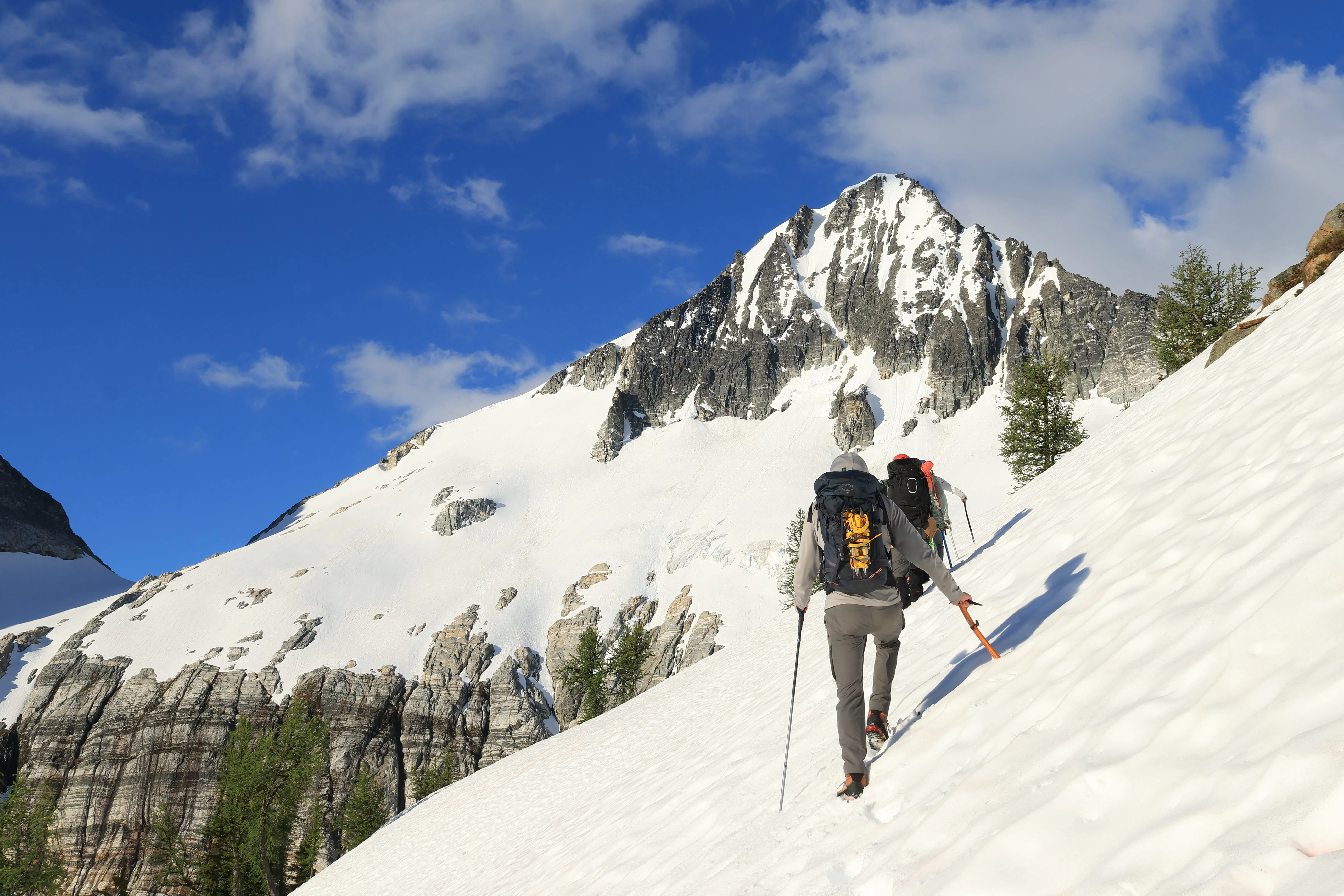 Approaching the Borealis Glacier on summit morning