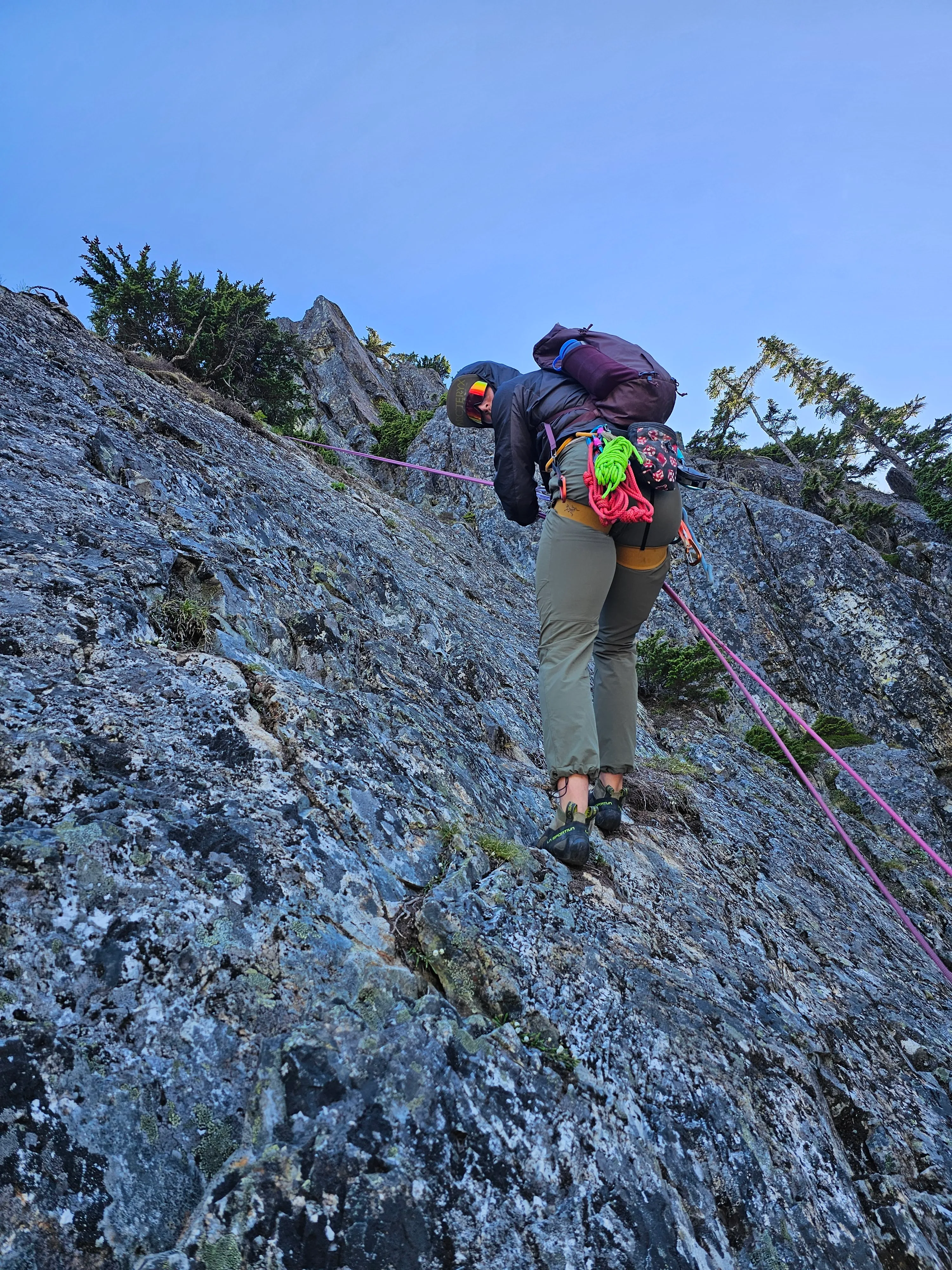 Joshua on rappel